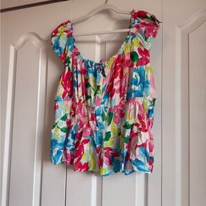 Old Navy Floral Top - Size XL - NWT! 💕